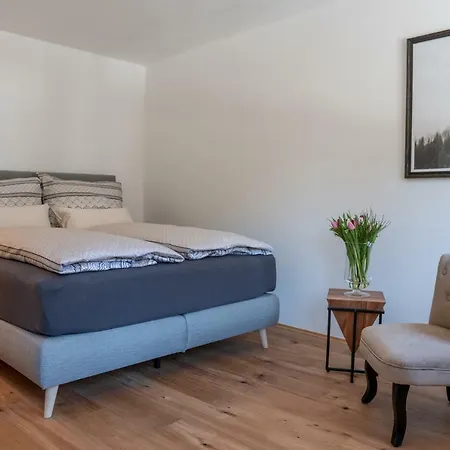 Traditionell-modernes Haus In Hoetting